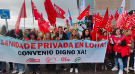 Un centenar de trabajadores de sanidad privada se concentra en Vigo por un convenio «digno»