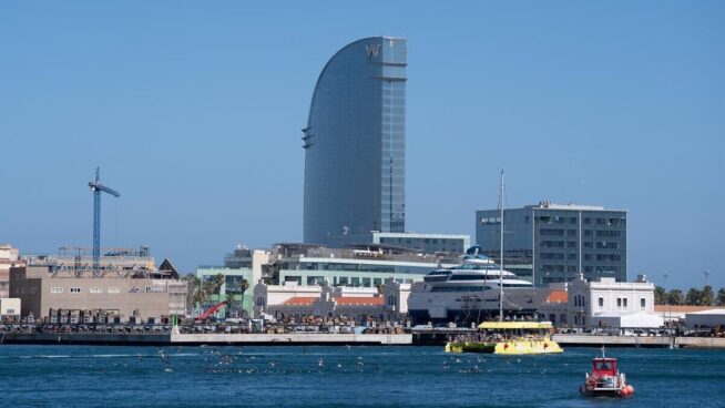 Desconvocan la huelga de los amarradores del puerto de Barcelona tras el pacto con la patronal