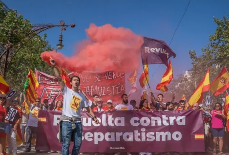 Revuelta impulsa manifestaciones en Valencia y Madrid para que dimitan Mazón y Sánchez