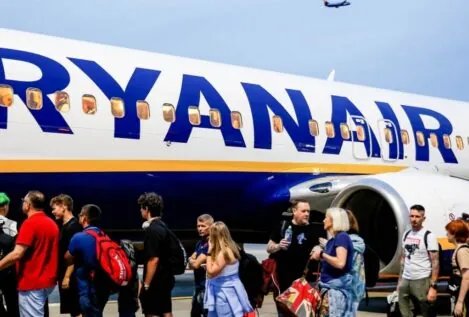 Ryanair apelará la multa de Consumo, que tacha de ilegal e inventada por razones políticas