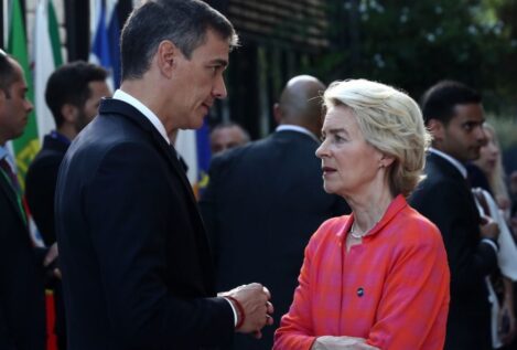 Sánchez aborda con Von der Leyen cómo desbloquear el nombramiento de Ribera