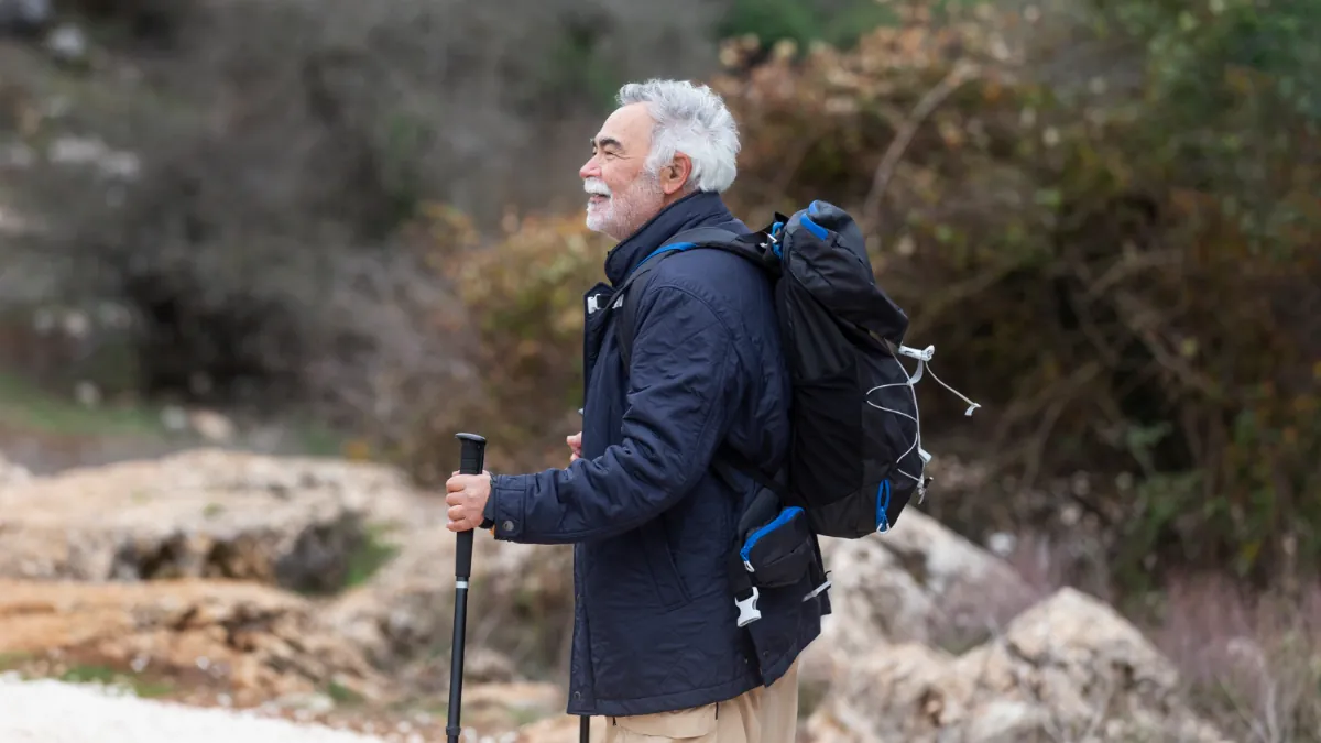 Cómo hacer senderismo seguro en invierno: los cinco consejos para disfrutar y cuidarte