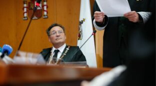 El fiscal general del Estado pide anular el registro de su despacho por desproporcionado
