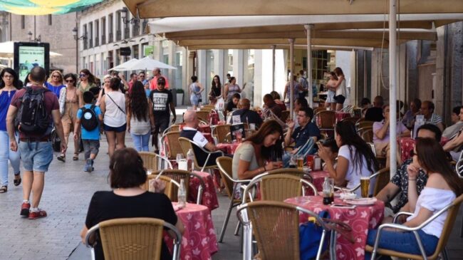 Los españoles gastarán en Semana Santa 393 euros de media, un 18 % más que en 2025