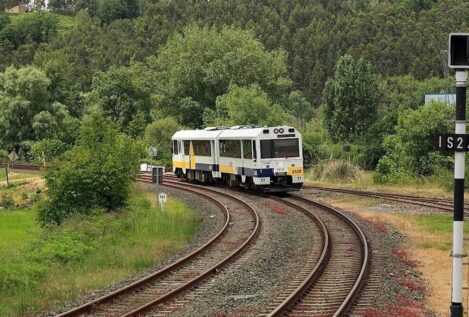 Muere un conductor de 74 años arrollado por un tren en un paso a nivel en Gibaja (Cantabria)