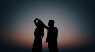 ¿Por qué tus relaciones solo duran dos años? El factor que influye