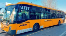 Más de un millón de valencianos usan los buses lanzadera y tranvías habilitados por la DANA