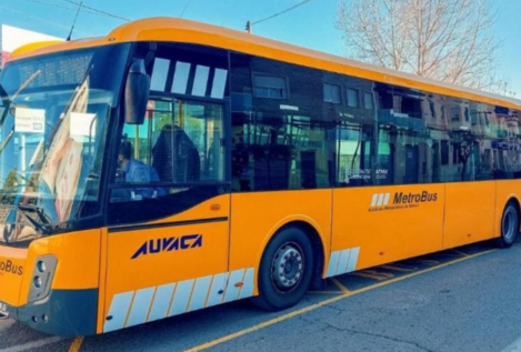 Más de un millón de valencianos usan los buses lanzadera y tranvías habilitados por la DANA