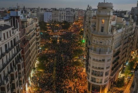 Una marcha multitudinaria reclama en Valencia la dimisión de Mazón por su gestión de la DANA