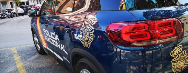 Muere un hombre tras recibir un disparo de un policía al embestir a una patrulla en Madrid