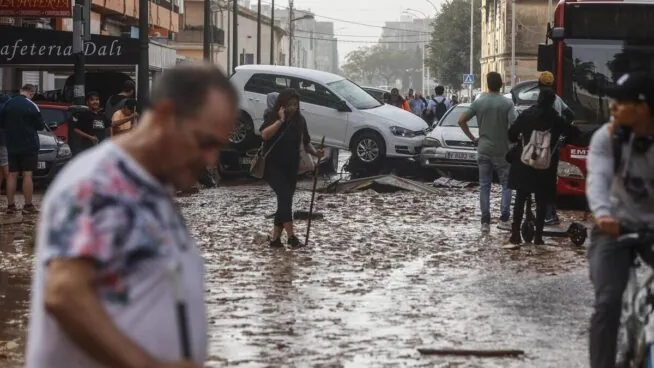 En las riadas, no sólo daña el agua; es peor el barro