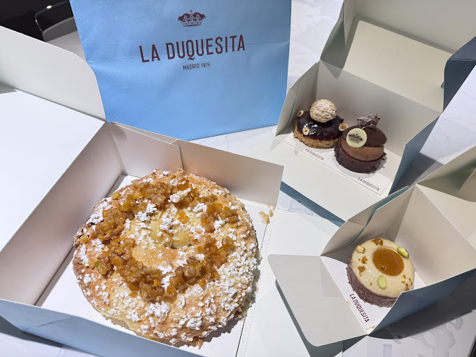 Roscón de Reyes de la pastelería La Duquesita, Madrid: (La Duquesita)