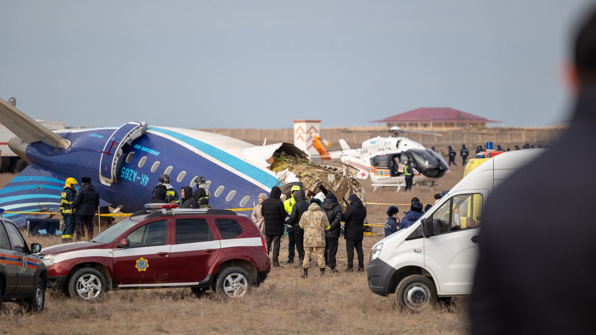 El presidente de Azerbaiyán exige a Putin responsabilidades por el avión accidentado