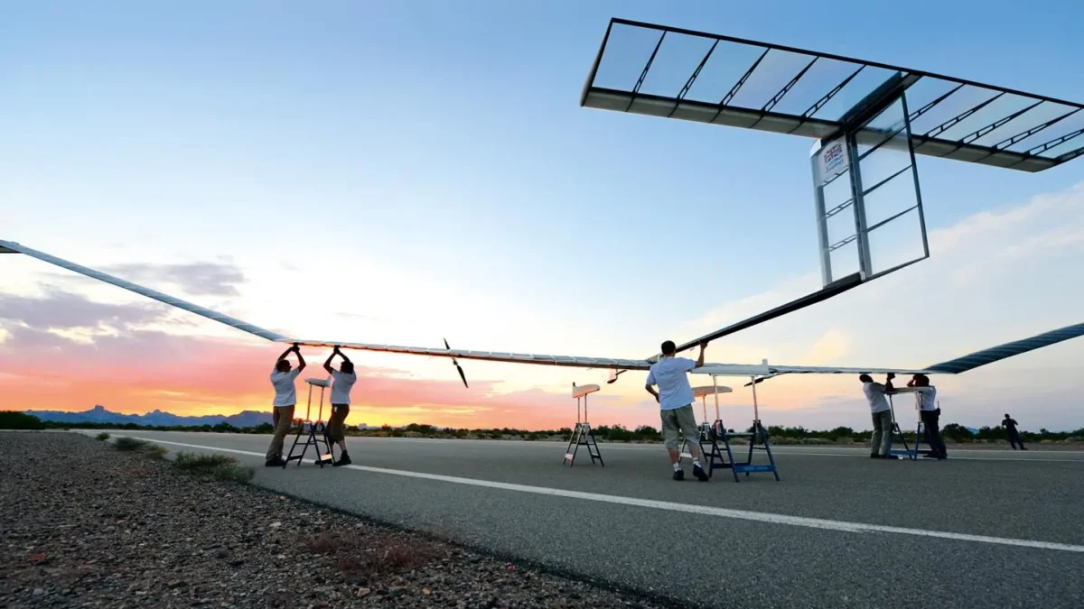 La OTAN baraja lanzar drones alimentados por energía solar por las interferencias en los GPS