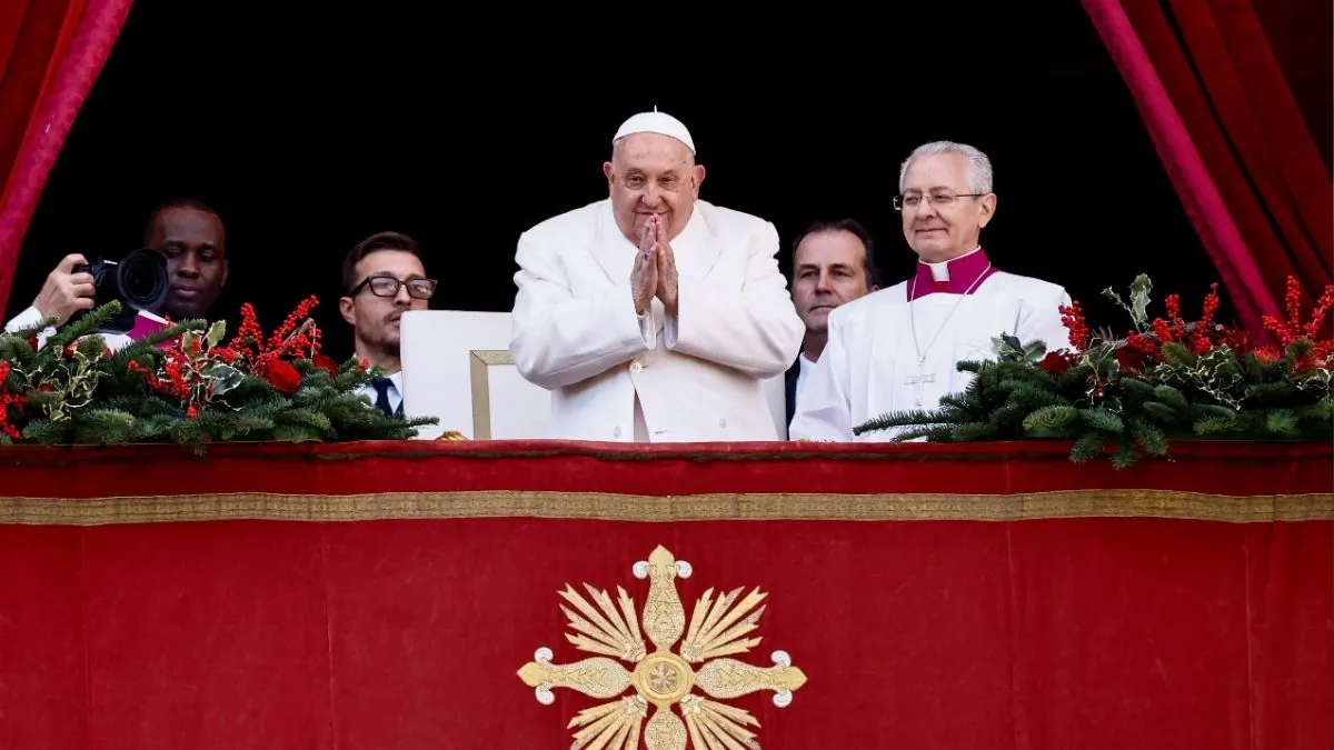 El Papa pide en el mensaje de Navidad que «callen las armas» en Ucrania y Oriente Medio