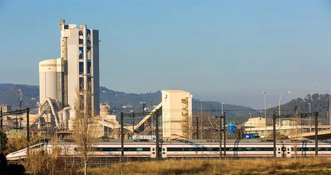 La cementera Molins, primera empresa que vuelve a Cataluña tras la salida por el ‘procès’