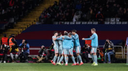 El Atlético vence al Barcelona y se sitúa líder en solitario de la liga