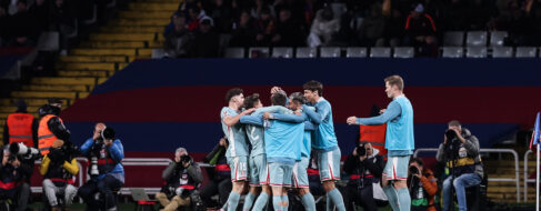 El Atlético vence al Barcelona y se sitúa líder en solitario de la liga