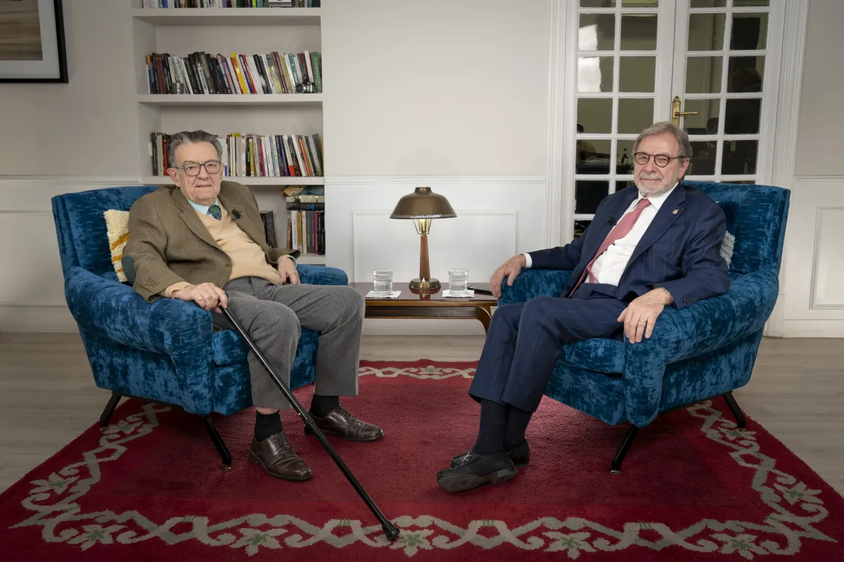 Rodríguez de Miñón: «Fue un error generalizar para todos reivindicaciones singulares»