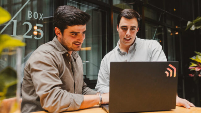 Fundeen, la 'fintech' que conecta al pequeño inversor con las energías limpias