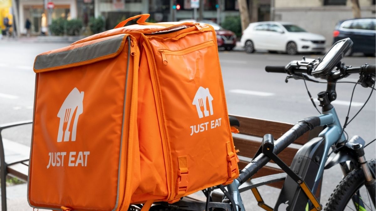 Just Eat España demanda a Glovo por competencia desleal y le reclama 295 millones