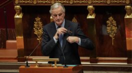 Macron acepta la dimisión de Barnier como primer ministro y le pide que siga en funciones