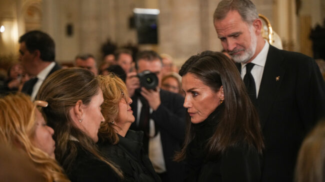 Los Reyes arropan a familiares de las víctimas de la DANA en la misa funeral de Valencia