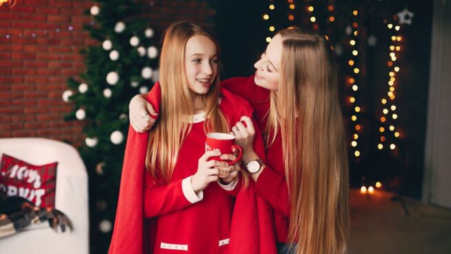 Cómo lograr que los adolescentes disfruten de la Navidad en familia