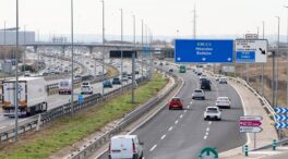 Varios accidentes complican aún más el tráfico en el éxodo del puente de la Constitución