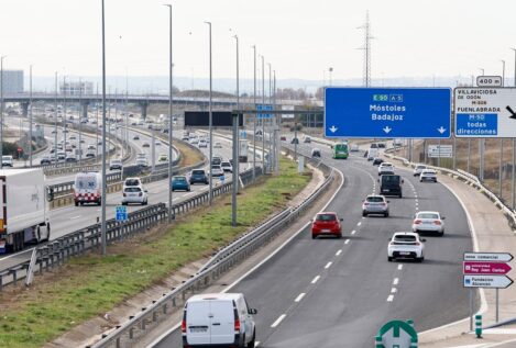 Varios accidentes complican aún más el tráfico en el éxodo del puente de la Constitución