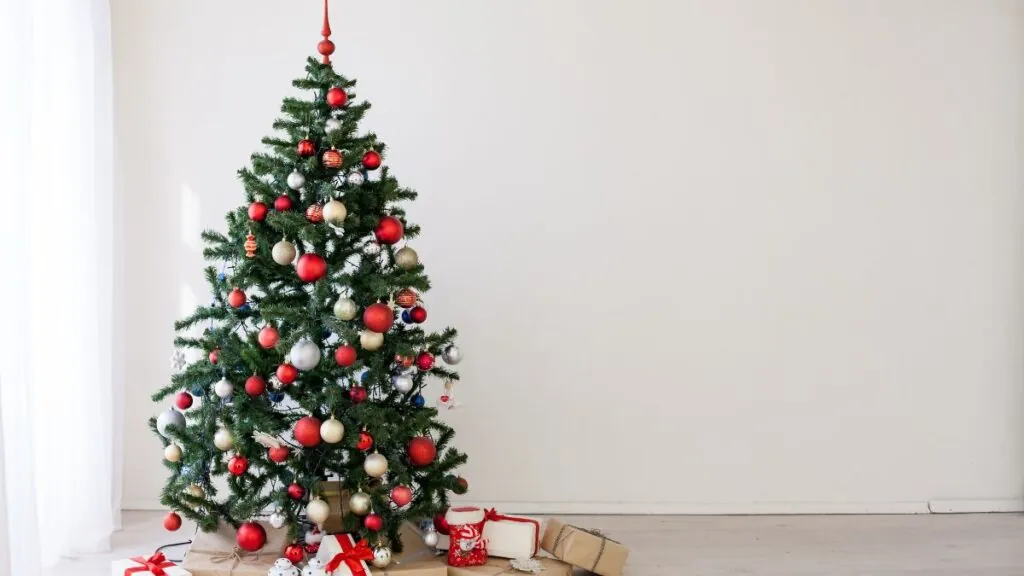 Árbol de Navidad: (Canva)