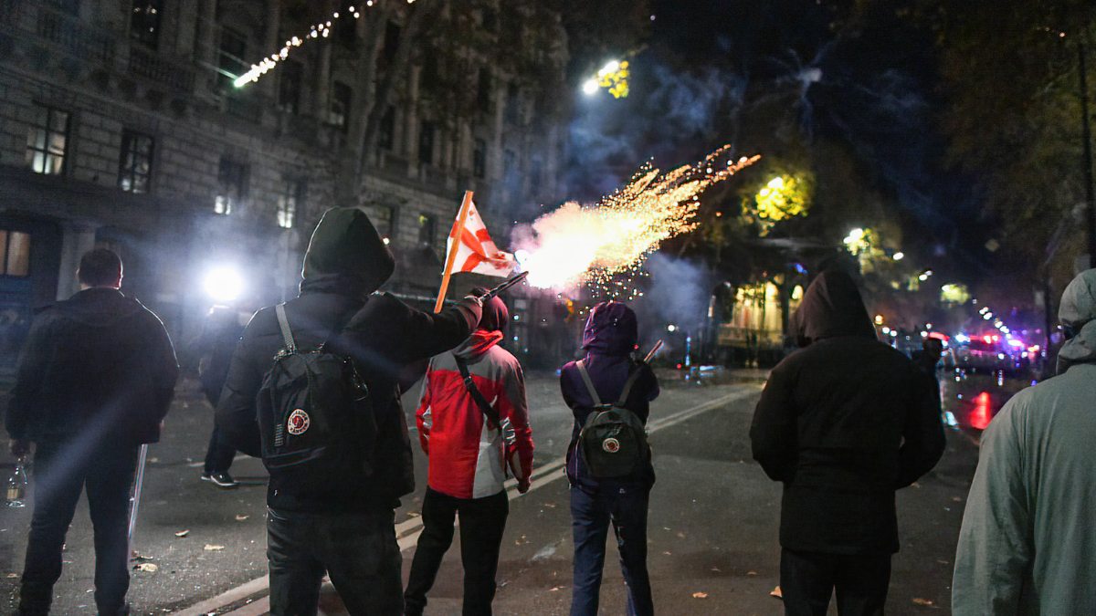 Tercera noche de protestas en Georgia tras la suspensión del proceso de adhesión a la UE