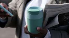 Mantén tus bebidas calientes todo el día con los mejores termos