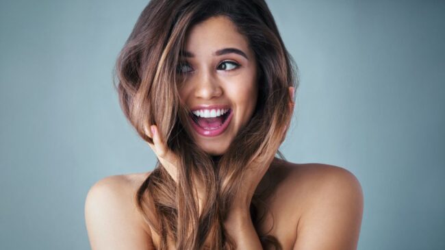 Vitaminas esenciales para el crecimiento y fortalecimiento del cabello