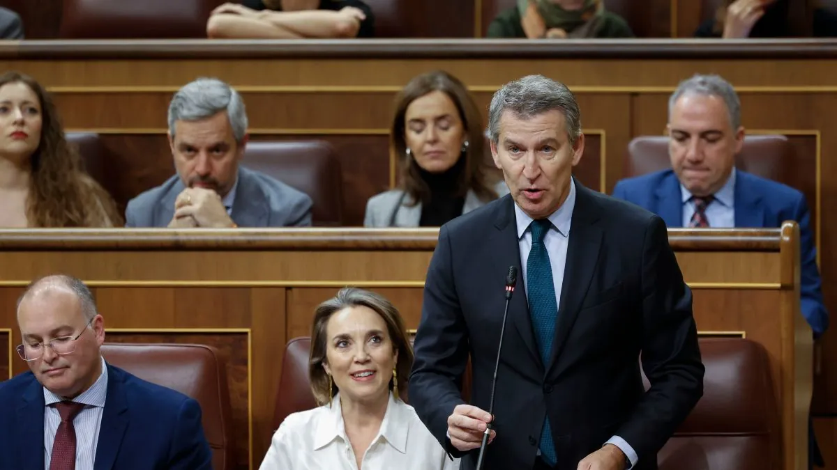 Feijóo, a Sánchez: «Deje de comprar el poder con la dignidad y el dinero de los españoles»