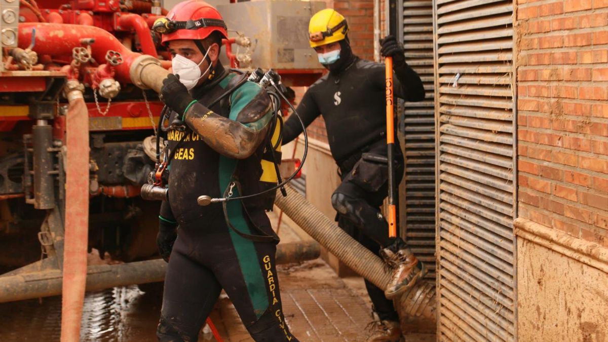 La dana permite a la Guardia Civil destapar un laboratorio de drogas en Beniparrell, Valencia