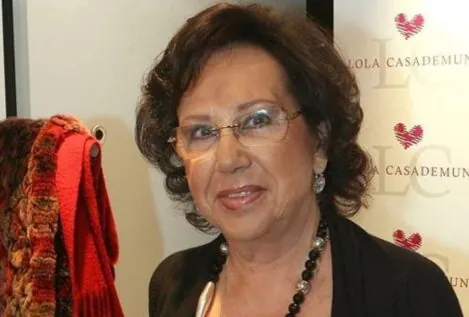 Muere Lola Casademunt, la diseñadora que empezó en un sótano y triunfó en la moda