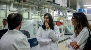 El CNIO ha gastado al menos un millón de euros en viajes desde 2019