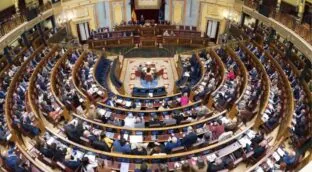 El PSOE pide reformar el Reglamento del Congreso para echar a «pseudomedios»