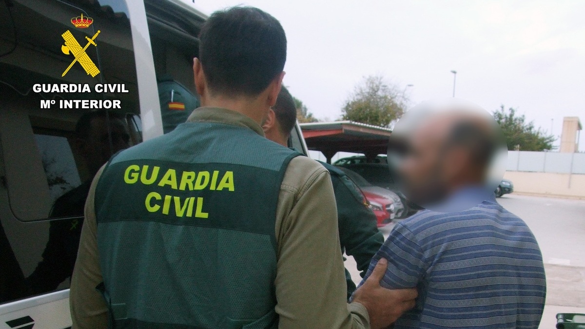 La Guardia Civil falseó un seguimiento a unos narcos cuando los agentes estaban en la oficina