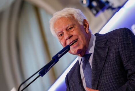 Felipe González pidió ayuda al papa Francisco para Venezuela: «No se mojó lo suficiente»