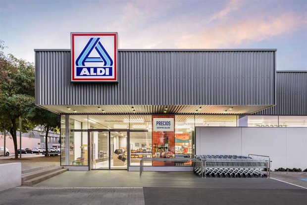 Fachada de Aldi: (EP)