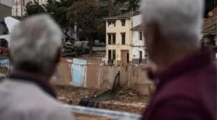 Los municipios de la dana aceleran la limpieza de barrancos ante la desidia del Gobierno