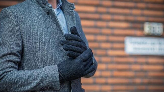 LLeva las manos calientes y elegantes este invierno con los mejores guantes de lana
