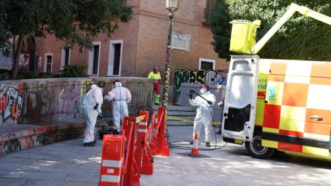 El Ayuntamiento de Madrid permitirá eliminar las multas por grafiti limpiando las pintadas