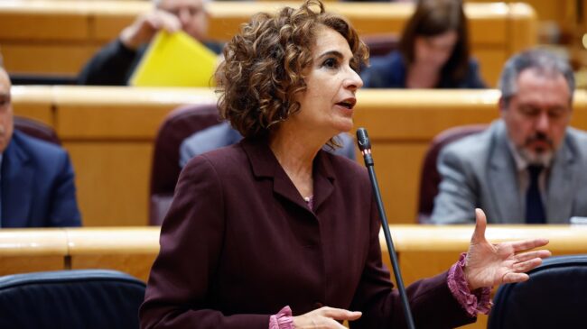Montero será senadora en Madrid a la vez que ostentará la portavocía del PSOE en Andalucía