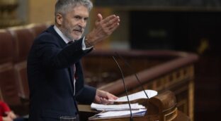 Decenas de policías denuncian retrasos en el pago de los litigios ganados a Interior