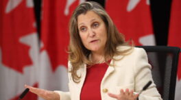 Dimite la ministra de Finanzas de Canadá por discrepancias con Trudeau en materia fiscal