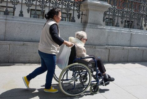 Las personas dependientes muertas en lista de espera: 900.000 desde que se aprobó la ley
