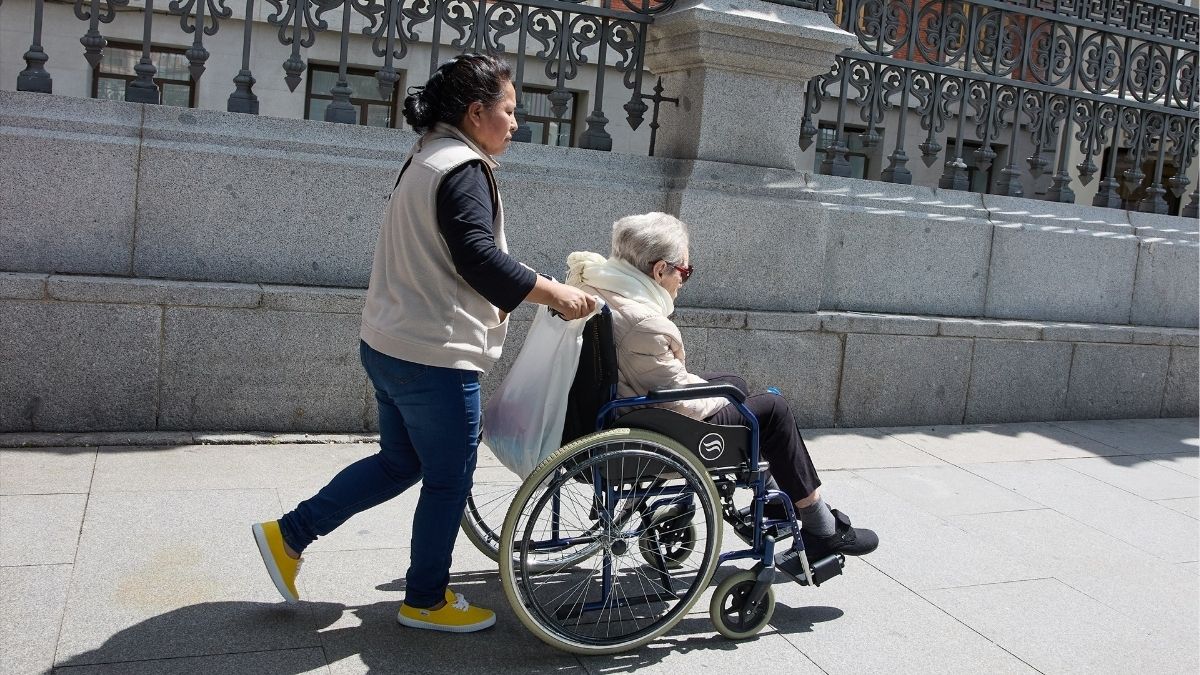 Las personas dependientes muertas en lista de espera: 900.000 desde que se aprobó la ley